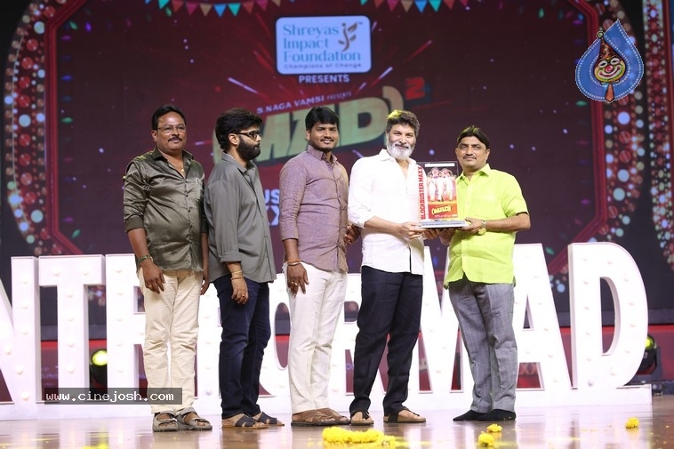 Mad Square SM - 8 / 63 photos