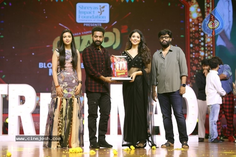 Mad Square SM - 14 / 63 photos