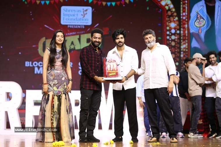 Mad Square SM - 21 / 63 photos