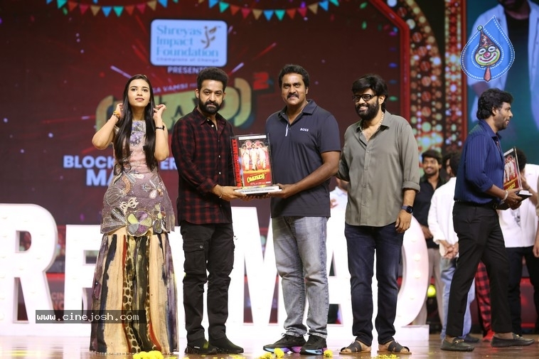 Mad Square SM - 26 / 63 photos