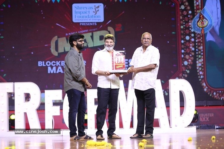 Mad Square SM - 28 / 63 photos