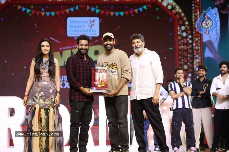 Mad Square SM - 35 / 63 photos