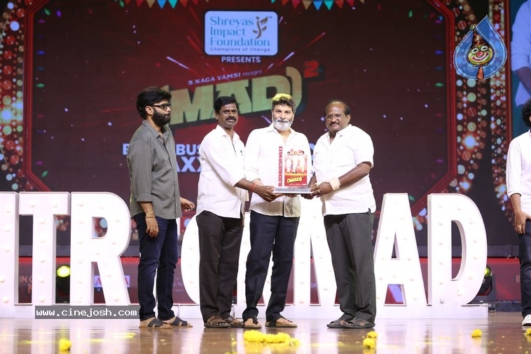 Mad Square SM - 36 / 63 photos