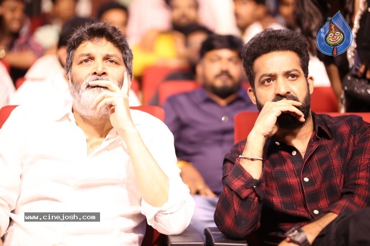 Mad Square SM - 45 / 63 photos