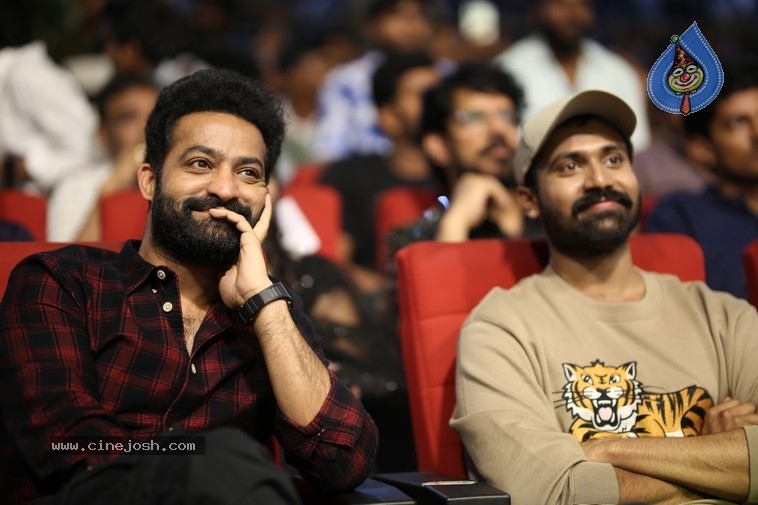 Mad Square SM - 51 / 63 photos