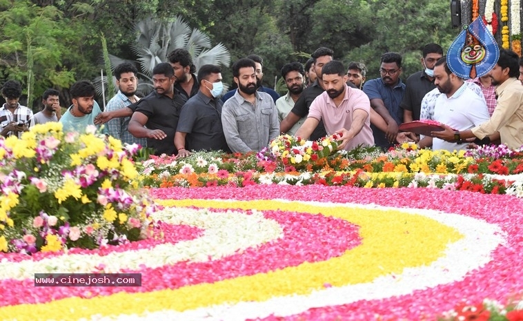 NTR - Kalyan Ram at NTR Ghat - 8 / 9 photos