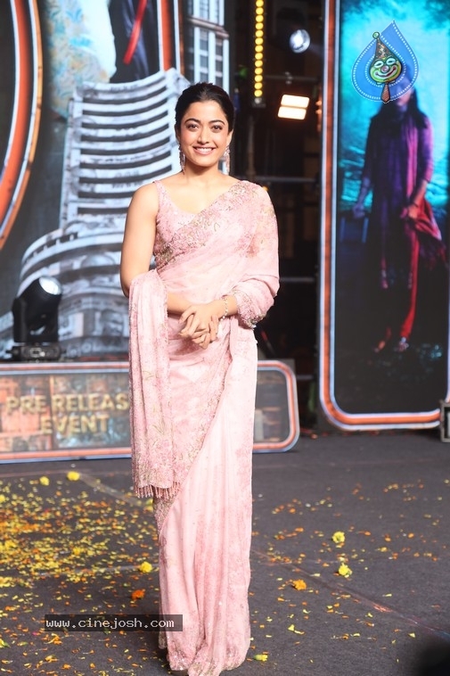 Rashmika Mandanna - 1 / 21 photos