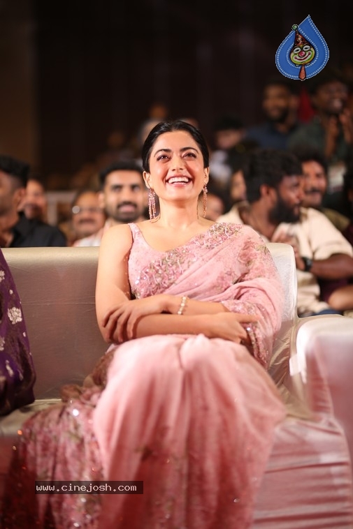 Rashmika Mandanna - 6 / 21 photos
