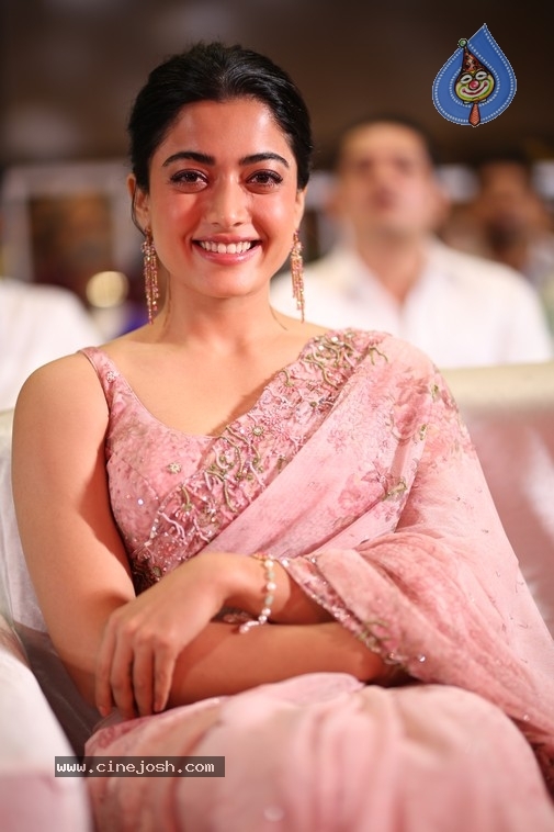 Rashmika Mandanna - 9 / 21 photos