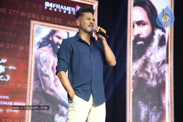 Kannappa Pre Release Event - 28 / 59 photos