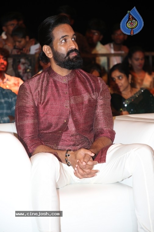 Kannappa Pre Release Event - 18 / 21 photos