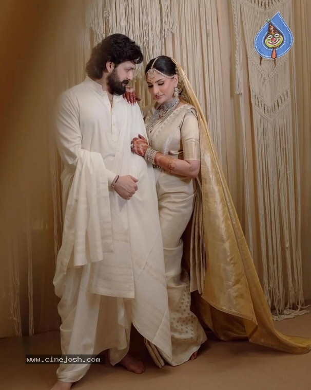 Akhil-Zainab Wedding Photos - 14 / 15 photos