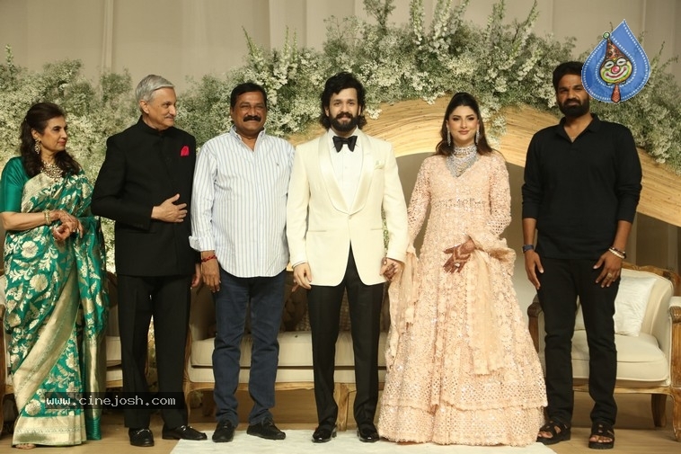 Akhil-Zainab Wedding Reception Pics - 3 / 13 photos