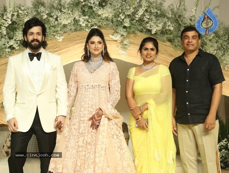 Akhil-Zainab Wedding Reception Pics - 12 / 13 photos