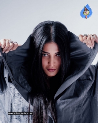 Shruti Haasan Photos - 3 of 9