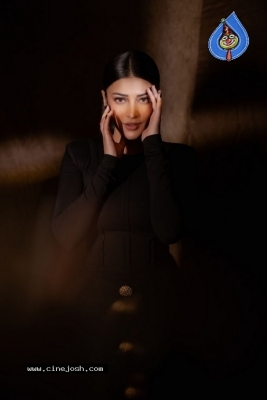 Shruti Haasan Photos - 4 of 9