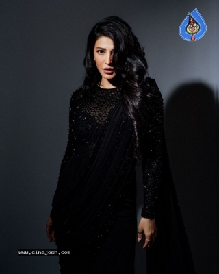 Shruti Haasan Photos - 6 of 9