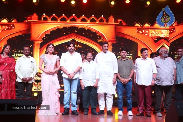 Hari Hara Veera Mallu Event - 17 / 35 photos