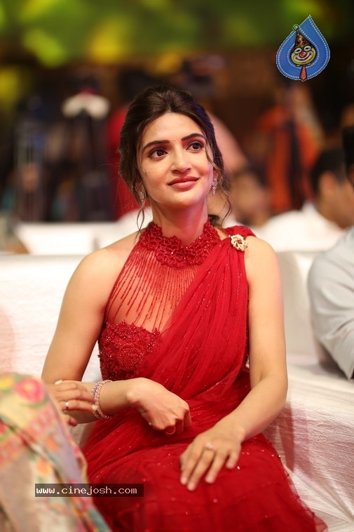 Junior Pre Release Event - 7 / 42 photos