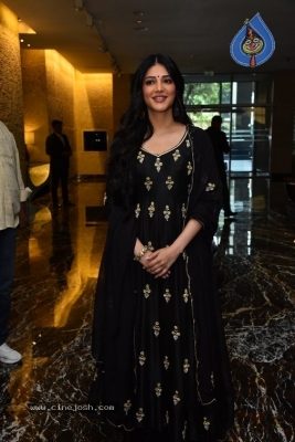 Shruti Haasan Photos - 9 of 21