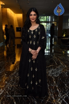 Shruti Haasan Photos - 15 of 21