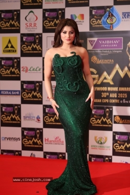 Urvashi Rautela Photos - 6 of 19