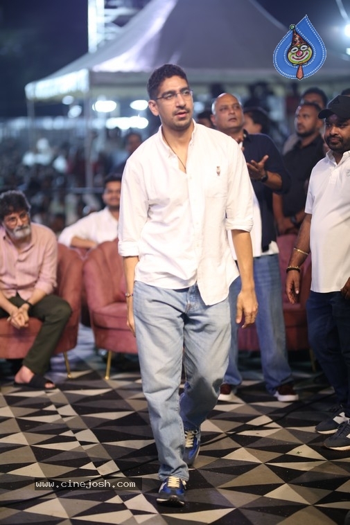 War2 Pre Release Event - 10 / 53 photos