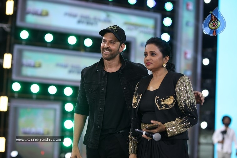 War2 Pre Release Event - 24 / 53 photos