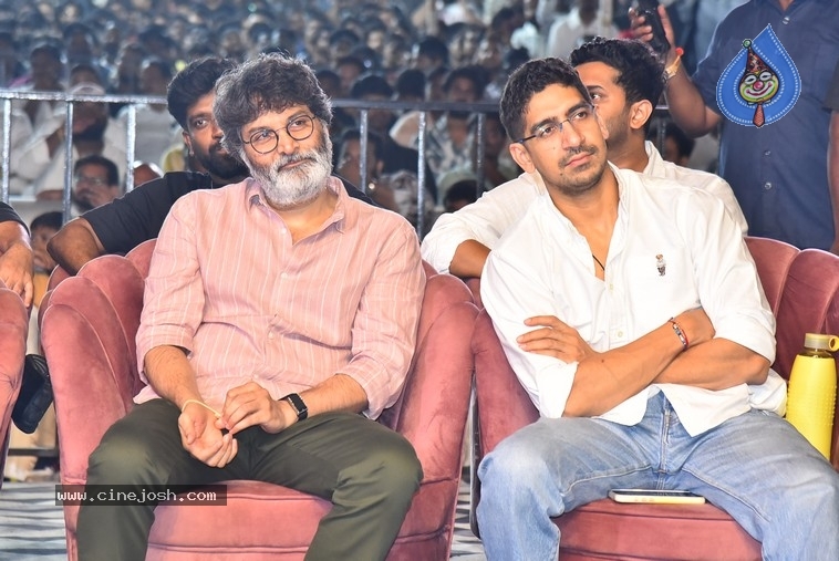 War2 Pre Release Event - 26 / 53 photos