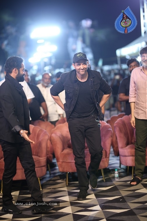 War2 Pre Release Event - 33 / 53 photos