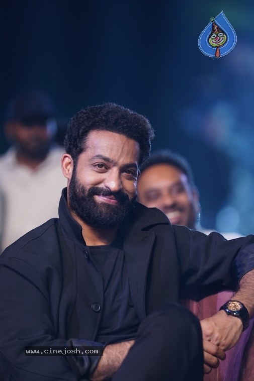 War2 Pre Release Event - 45 / 53 photos