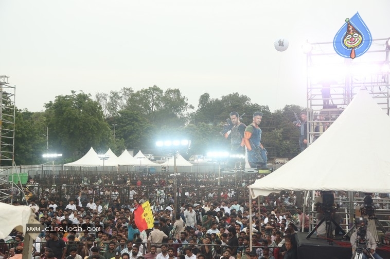 War 2 Pre Release Event 1 - 19 / 19 photos