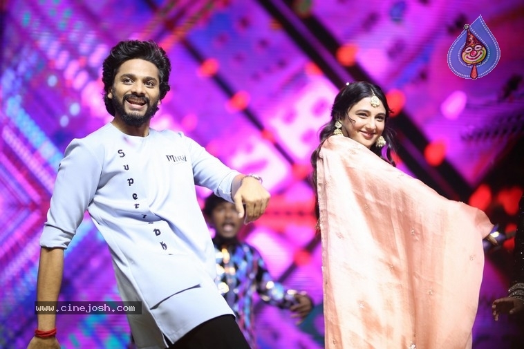 Mirai Pre Release Event - 26 / 35 photos