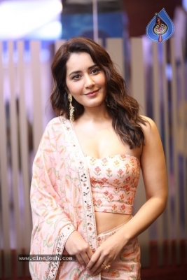 Raashii Khanna Photos - 14 of 20