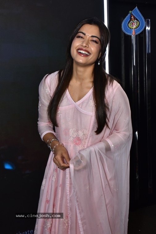 Rashmika Mandanna Photos - 17 / 17 photos