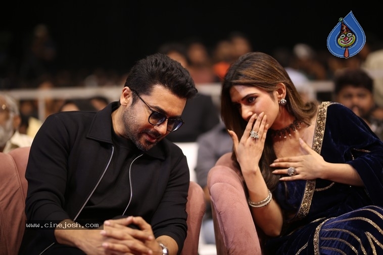 Mass Jathara Event - 26 / 37 photos