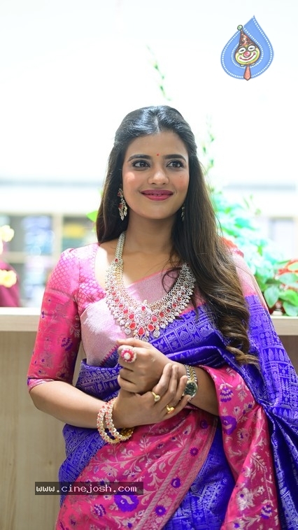 AR and RN At Subhapradam Mall opening - 7 / 28 photos