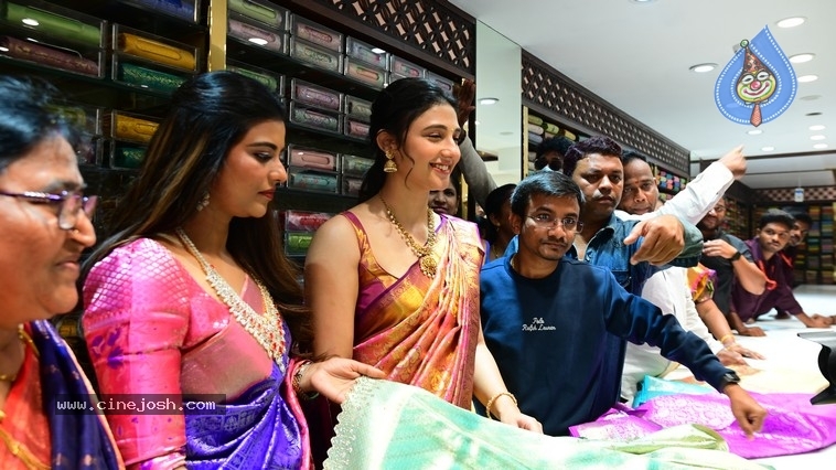 AR and RN At Subhapradam Mall opening - 26 / 28 photos