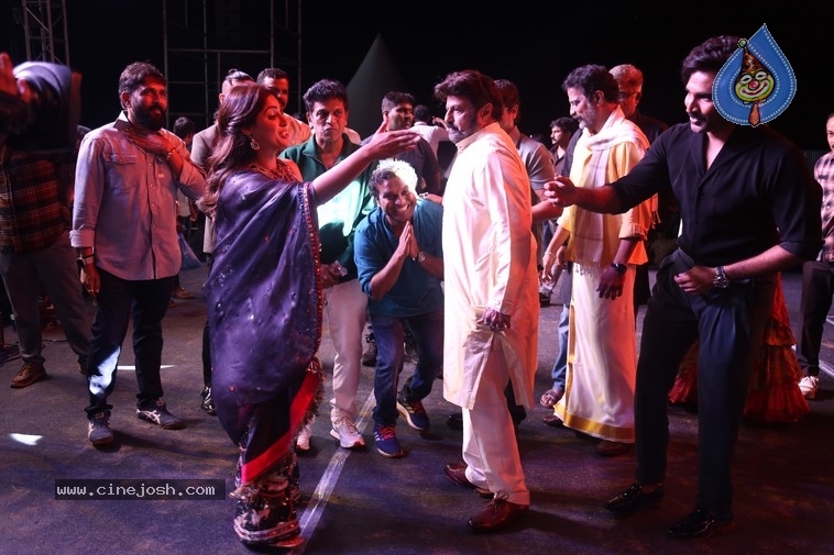 Akhanda 2 Trailer Launch - 8 / 38 photos