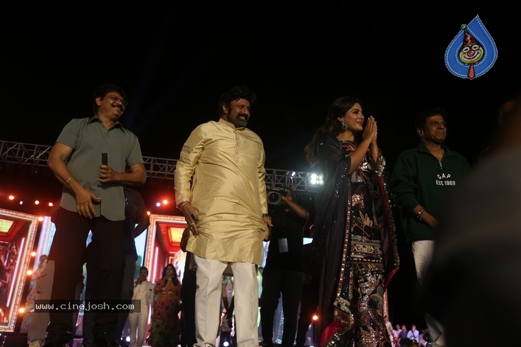 Akhanda 2 Trailer Launch - 15 / 38 photos