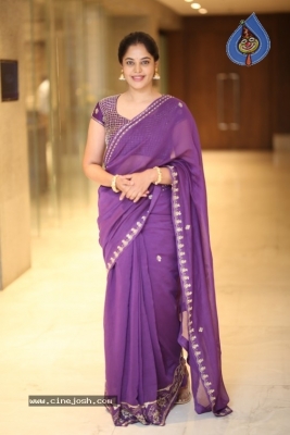 Bindu Madhavi Photos - 6 of 16