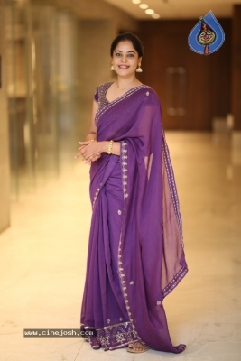 Bindu Madhavi Photos - 13 of 16