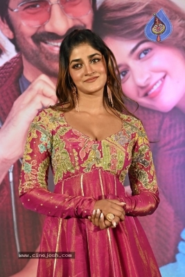 Dimple Hayathi Photos - 2 of 14