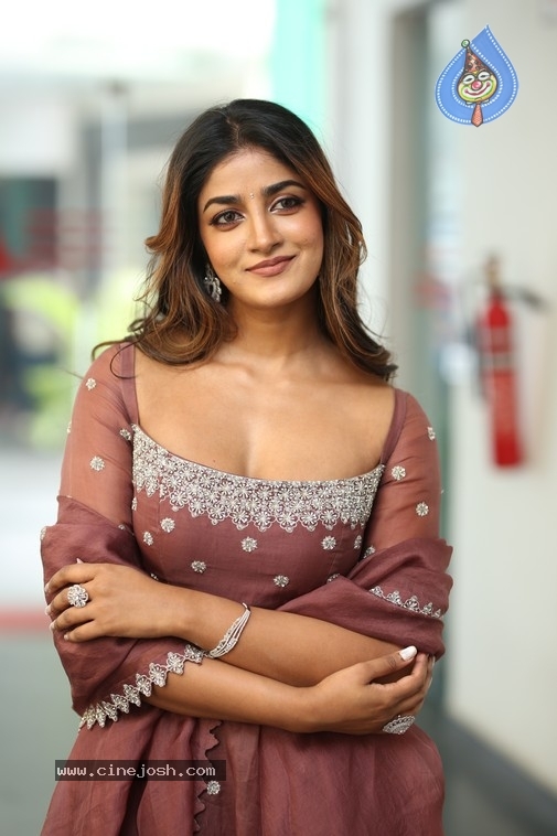 Dimple Hayathi Photos - 1 / 21 photos