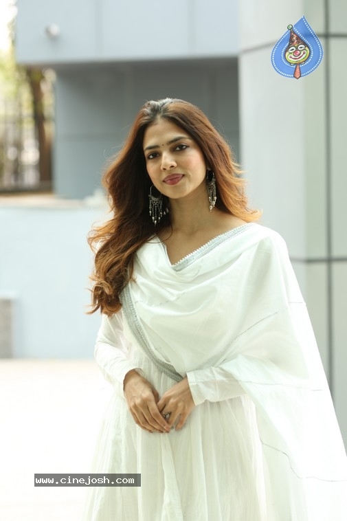 Malavika Mohanan Photos - 18 / 20 photos