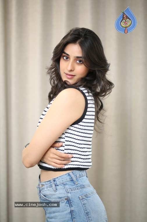 Sakshi Vyde Photos - 1 / 21 photos