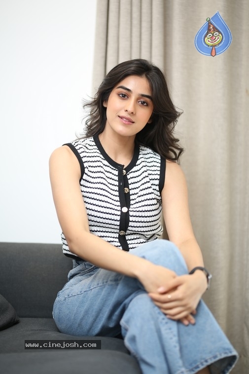 Sakshi Vyde Photos - 11 / 21 photos