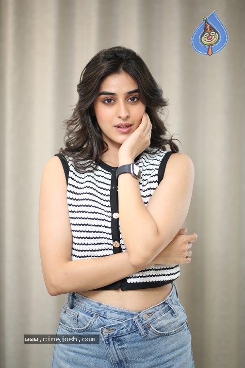 Sakshi Vyde Photos - 16 / 21 photos