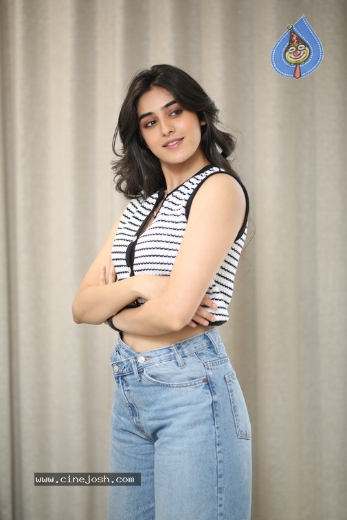 Sakshi Vyde Photos - 21 / 21 photos