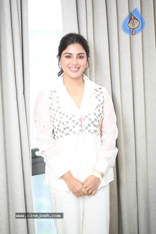 Samyuktha Photos - 4 / 16 photos